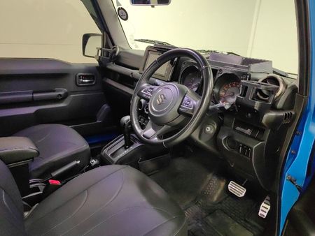 2020-Suzuki-Jimny-15-GLX-Auto_8
