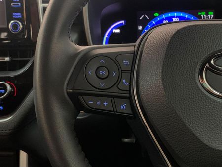 2024-Toyota-Corolla-Cross-18-XR-Hybrid_14