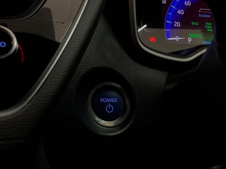 2024-Toyota-Corolla-Cross-18-XR-Hybrid_15