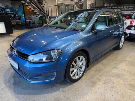 2016-Volkswagen-Golf-VII-20-TDI-Highline-Auto_0