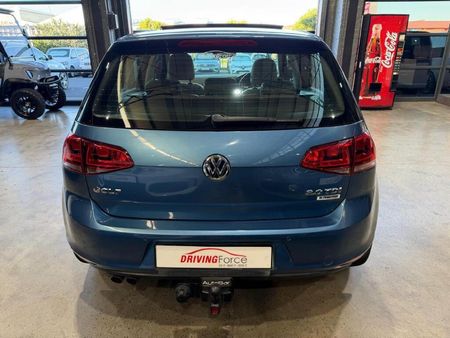 2016-Volkswagen-Golf-VII-20-TDI-Highline-Auto_5