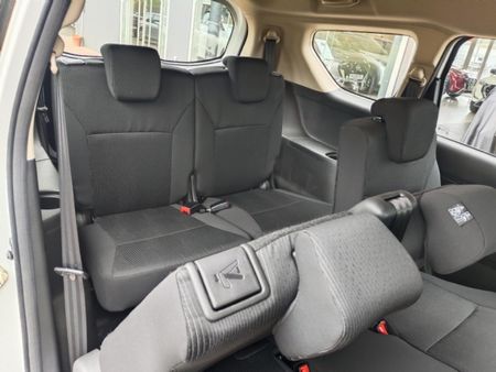 2026-Suzuki-Ertiga-15-GA_12