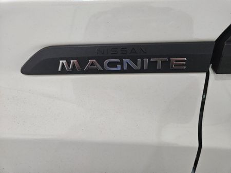 2025-Nissan-Magnite-10-Acenta_13
