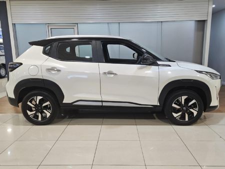 2025-Nissan-Magnite-10-Acenta_2