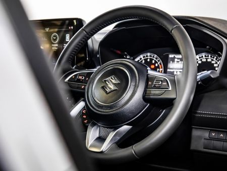 2026-Suzuki-Grand-Vitara-15-GLX-Auto_11