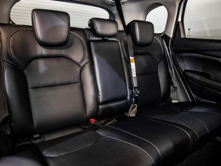 2026-Suzuki-Grand-Vitara-15-GLX-Auto_19