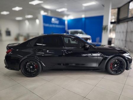 2022-BMW-M3-Competition-AWD_4