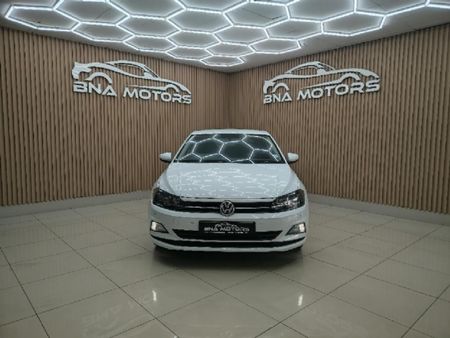 2018-Volkswagen-Polo-10-TSI-Trendline_2
