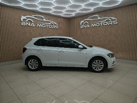 2018-Volkswagen-Polo-10-TSI-Trendline_3