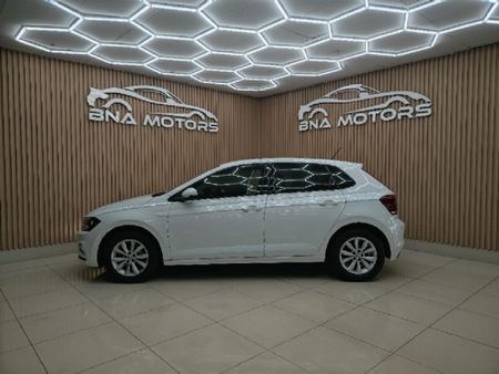 2018-Volkswagen-Polo-10-TSI-Trendline_4