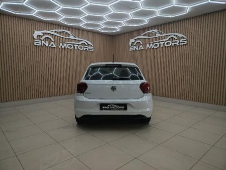 2018-Volkswagen-Polo-10-TSI-Trendline_5