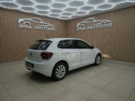 2018-Volkswagen-Polo-10-TSI-Trendline_6