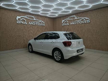 2018-Volkswagen-Polo-10-TSI-Trendline_7