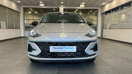 2025-Hyundai-Grand-i10-10-Motion_14
