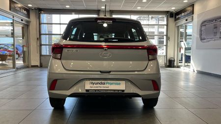 2025-Hyundai-Grand-i10-10-Motion_15