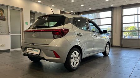 2025-Hyundai-Grand-i10-10-Motion_17