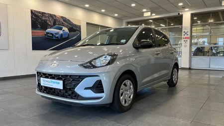 2025-Hyundai-Grand-i10-10-Motion_18