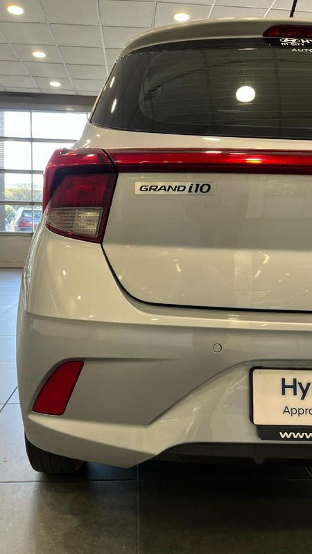 2025-Hyundai-Grand-i10-10-Motion_6