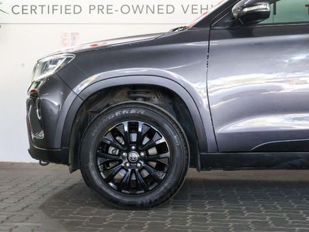 2022-Toyota-Urban-Cruiser-15-Xs_12