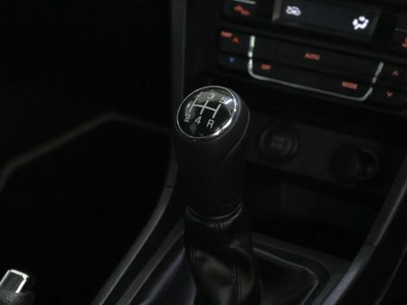 2022-Toyota-Urban-Cruiser-15-Xs_21