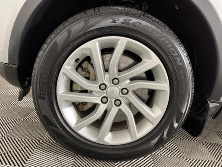 2018-Land-Rover-Discovery-Sport-20i4-D-HSE_4