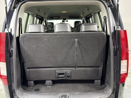2022-Hyundai-Staria-22d-Executive-Auto-11-Seat_13
