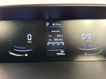 2022-Hyundai-Staria-22d-Executive-Auto-11-Seat_2