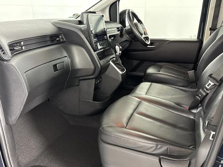 2022-Hyundai-Staria-22d-Executive-Auto-11-Seat_8
