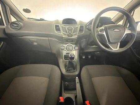 2017-Ford-Fiesta-14-Ambiente-5-dr_1