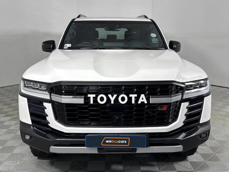 2024-Toyota-Land-Cruiser-300-V6-33-D-GR-S_14