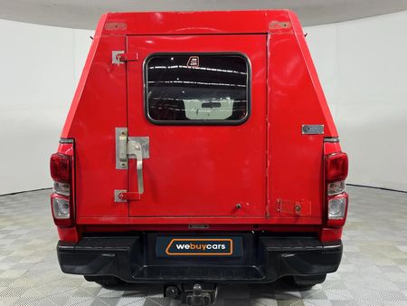 2022-Isuzu-D-Max-19-DDI-HR-L-4x4-Single-Cab_12
