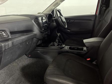 2022-Isuzu-D-Max-19-DDI-HR-L-4x4-Single-Cab_6