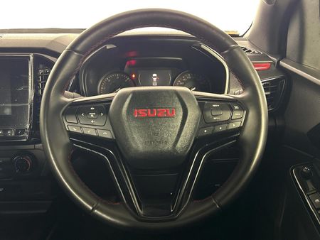 2026-Isuzu-D-Max-19-DDI-HR-X-Rider-Auto-Double-Cab_11