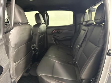 2026-Isuzu-D-Max-19-DDI-HR-X-Rider-Auto-Double-Cab_3