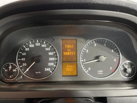 2006-Mercedes-Benz-A-Class-A-170-Avantgarde_2