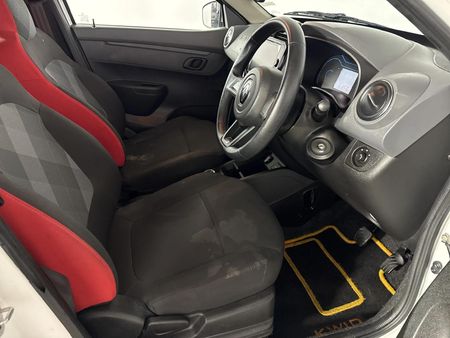 2022-Renault-Kwid-10-Expression-Auto_9