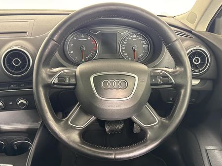 2014-Audi-A3-Sportback-14-TFSI-Auto_11