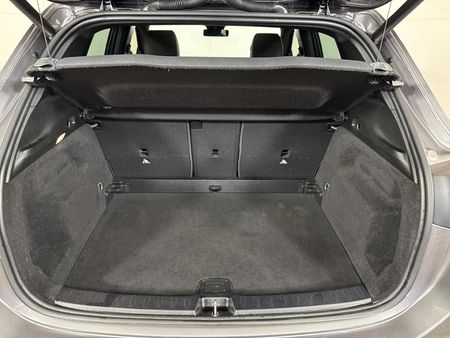 2022-Mercedes-Benz-GLA-200-Progressive-Auto_14