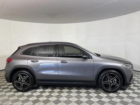 2022-Mercedes-Benz-GLA-200-Progressive-Auto_17