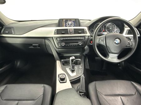 2013-BMW-3-Series-320i-Auto_1