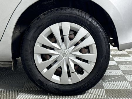 2018-Toyota-Yaris-15-XI-5-dr_6