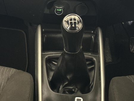 2018-Suzuki-Baleno-14-GLX_10