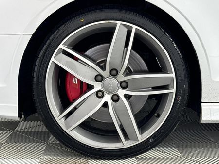 2019-Audi-S3-Sedan-quattro-Auto_4