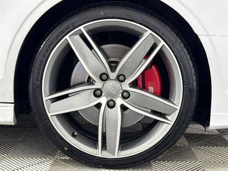 2019-Audi-S3-Sedan-quattro-Auto_5