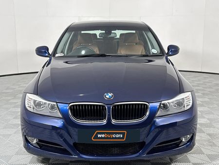 2010-BMW-3-Series-320i-Auto_12