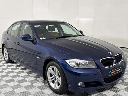 2010-BMW-3-Series-320i-Auto_13