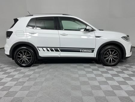 2021-Volkswagen-T-Cross-10-TSI-Highline-Auto_16