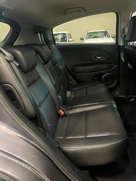 2015-Honda-HR-V-18-Elegance-Auto_12