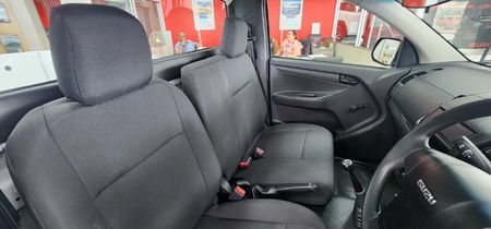 2026-Isuzu-D-Max-250C-Single-Cab_17