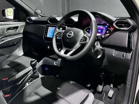 2026-Nissan-Magnite-10-Acenta_13
